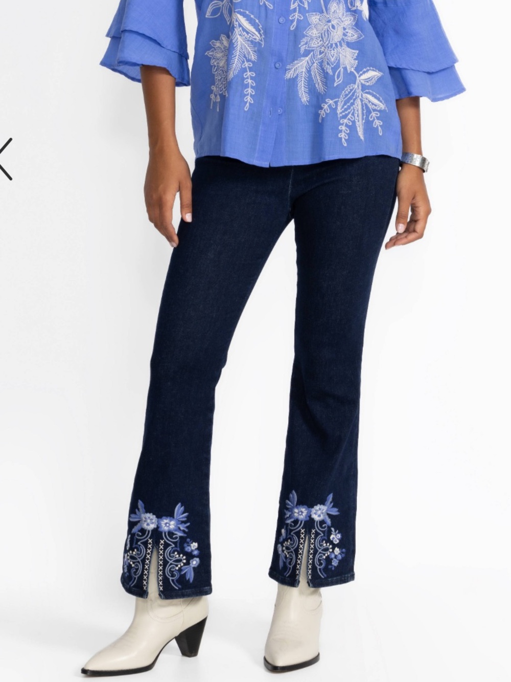 JOHNNY WAS Denim Slit Pull On Kick Flare Jeans Dita Dark Wash Embroidered Size M